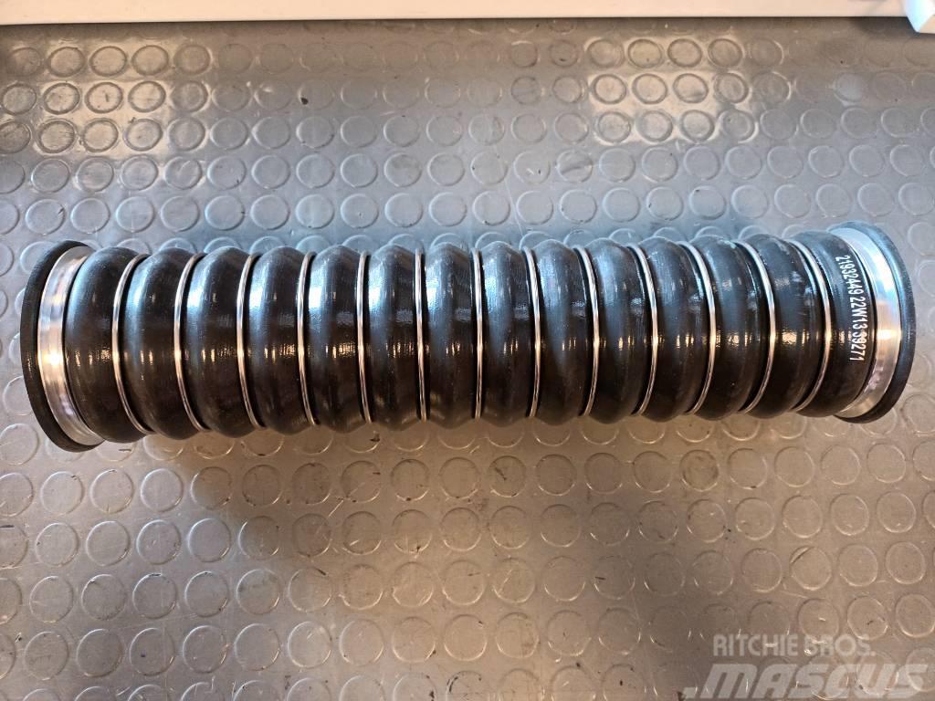 Volvo CHARGE AIR HOSE 21932449 Other components