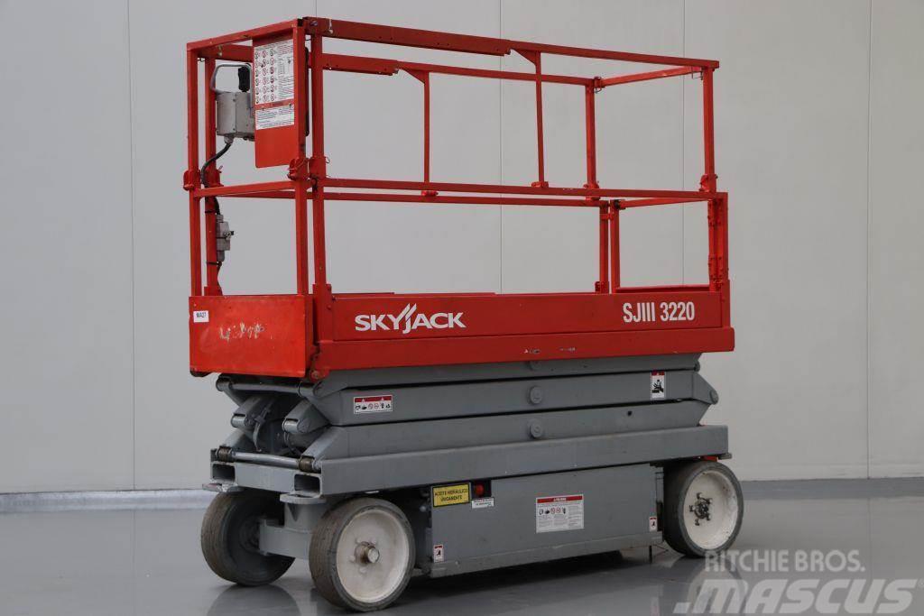 SkyJack SJIII-3220M Saksilavat