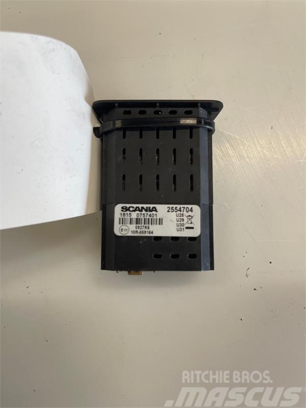 Scania  USB PORT 2554704 Other components