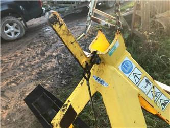  Yard Scraper skid steer IAE £350 plus vat £420
