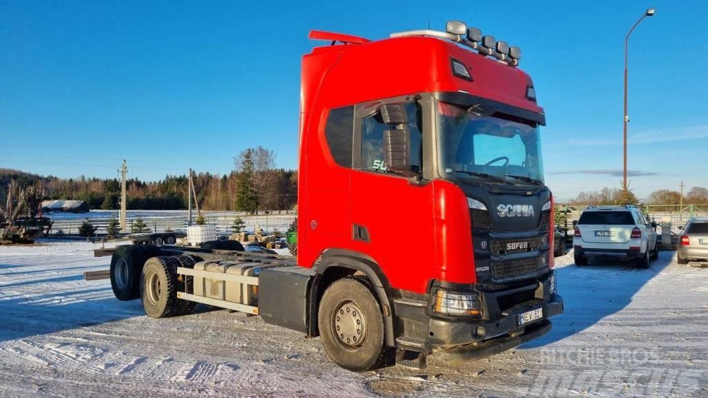 Scania R 520 Chassis Cab trucks