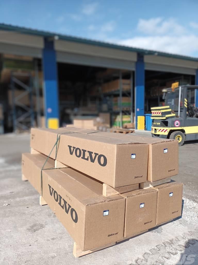 Volvo UNDERRUN GUARD 84210166 Chassis and suspension