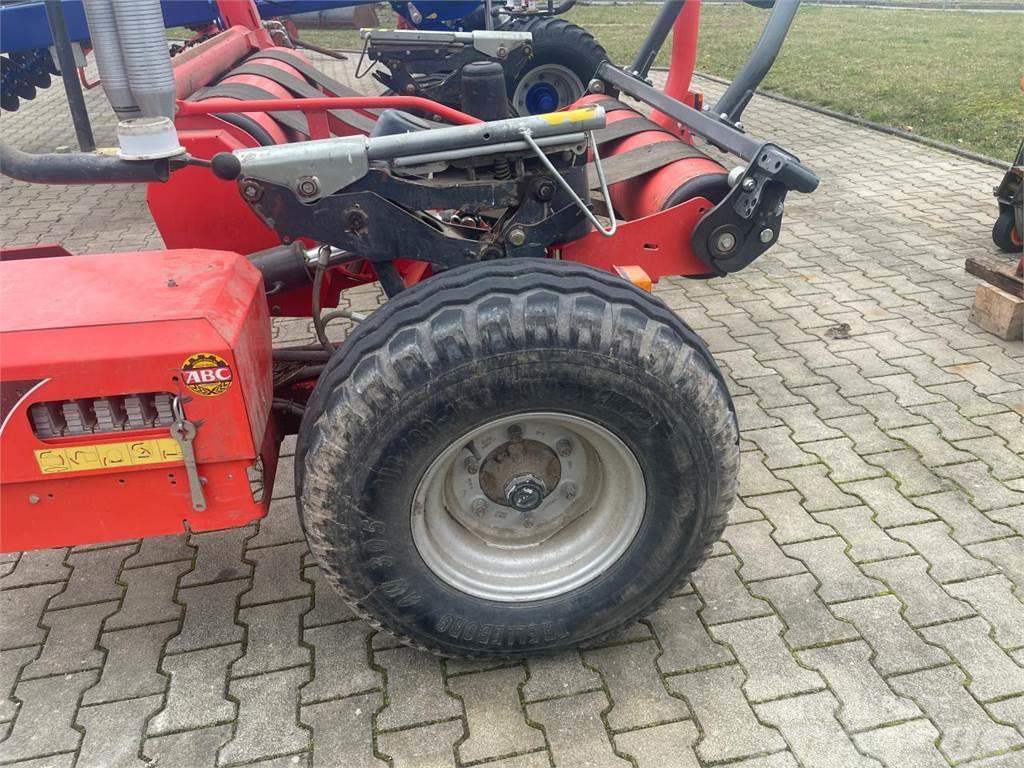 Kuhn RW 1800 Wrappers