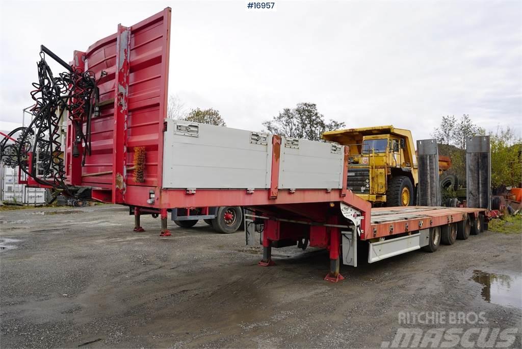 Damm 4 axle machine trailer with ramps and manual widen Other trailers
