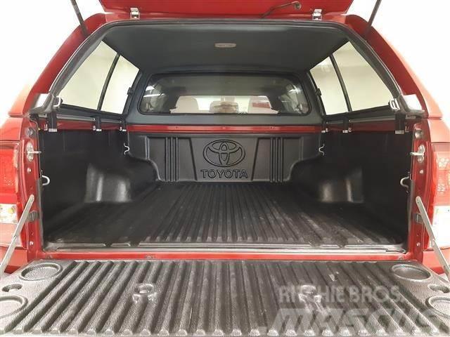 Toyota Hilux Cabina Doble VX Aut. Panel vans