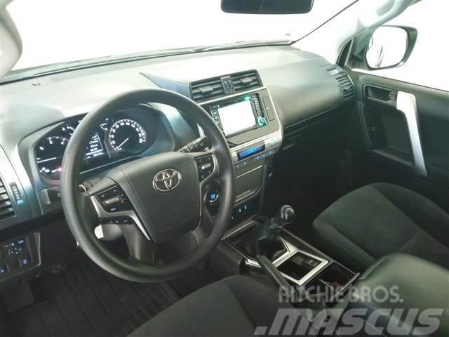 Toyota Land Cruiser Comercial D-4D NX-5 Panel vans