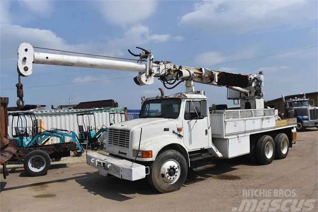 Altec D1090TR Mobile drill rig trucks