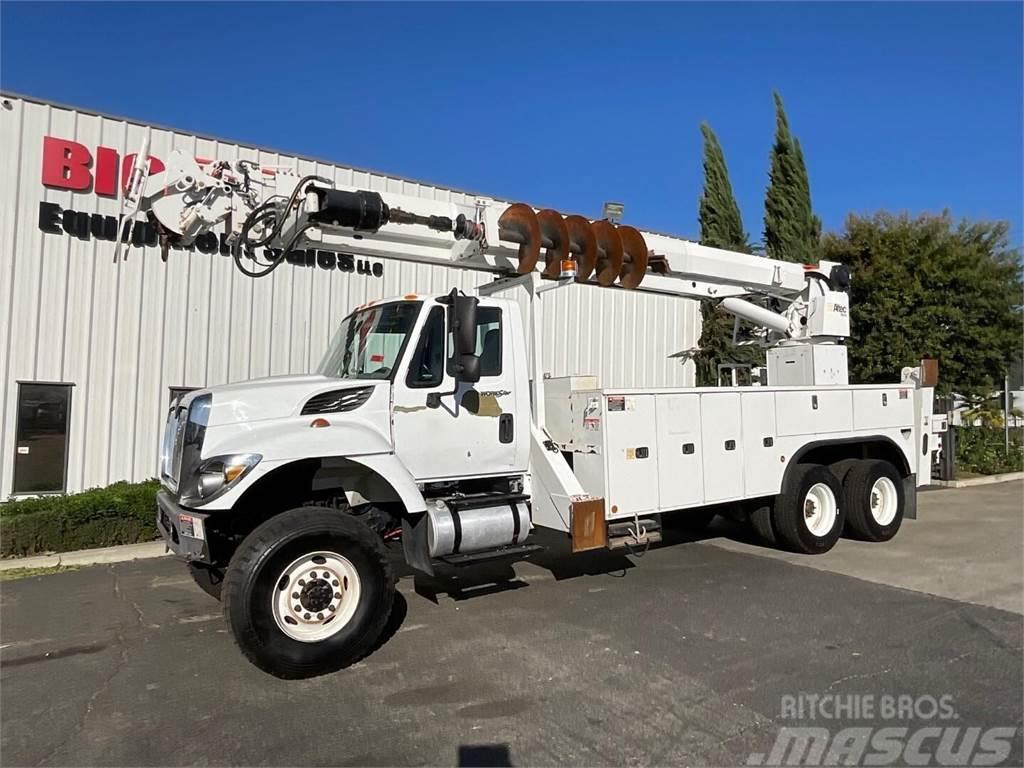 Altec D4065BTR Mobile drill rig trucks