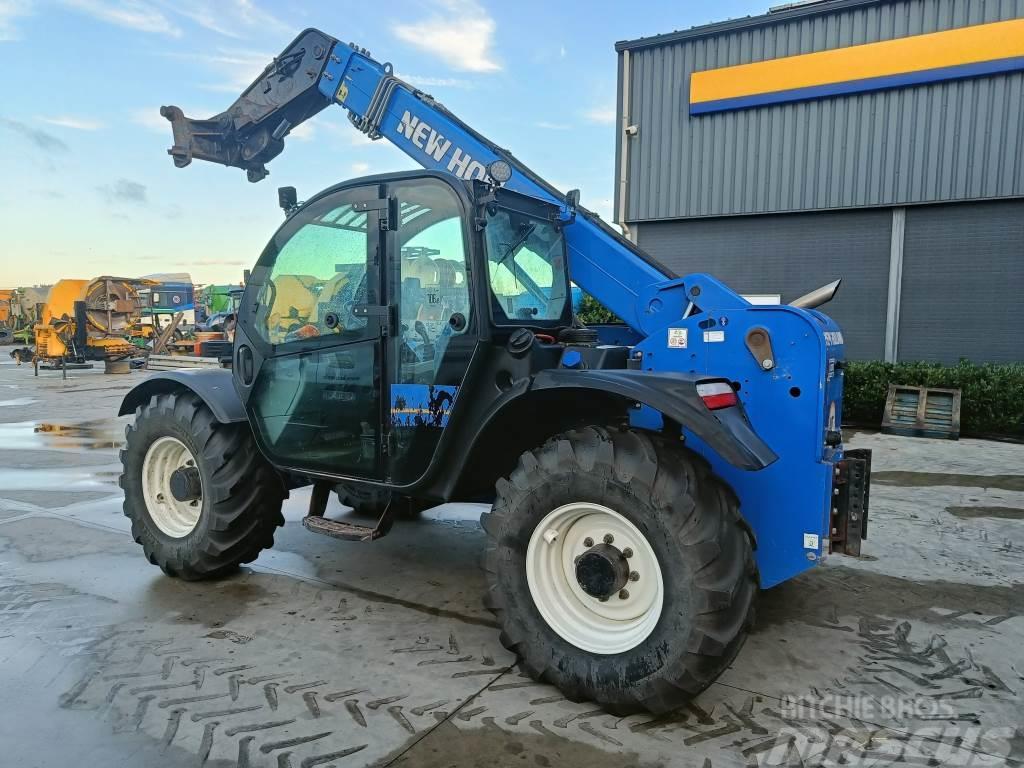 New Holland LM7.35 Telehandlers for agriculture