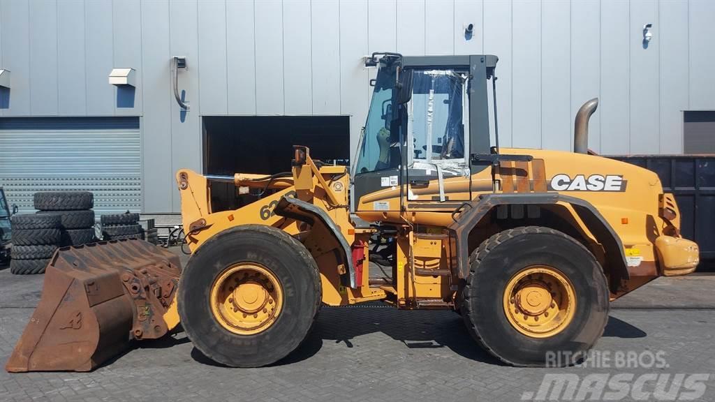 CASE 621D -  (For parts) Wheel loaders