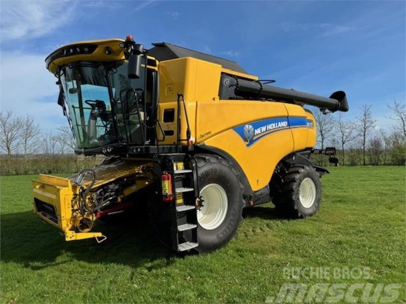 New Holland CX8.70 ST5 ZED Combine harvesters