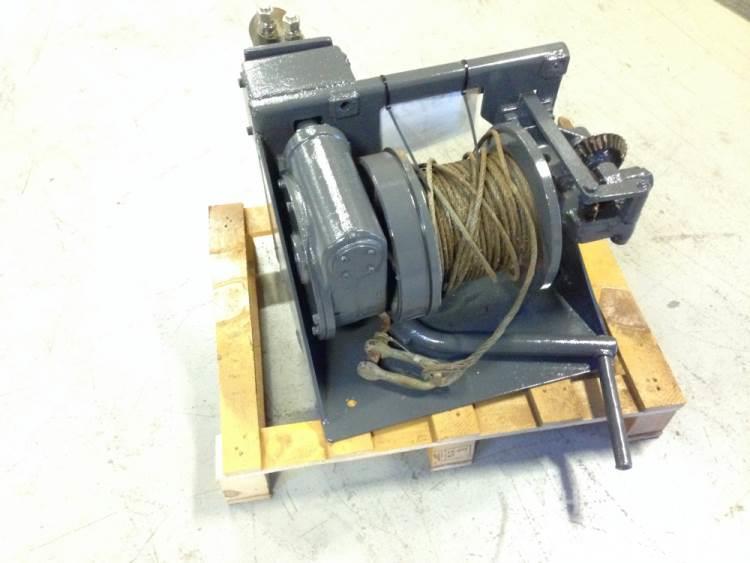  Spil med ny Danfoss hyd. motor Hoists, winches and material elevators