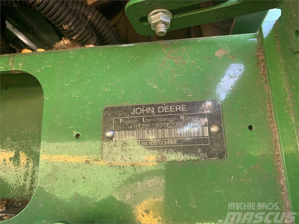 John Deere X9 1100 Combine harvesters