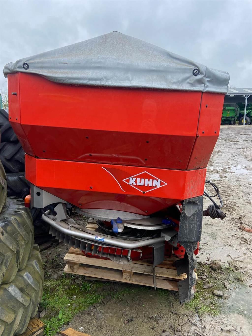 Kuhn Axis 40.1W Mineral spreaders