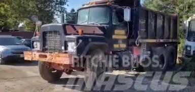 Mack RD690SX Dump Truck Tipper trucks