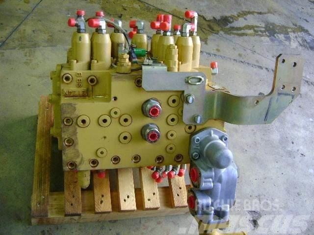 CAT Distributor Hydraulics