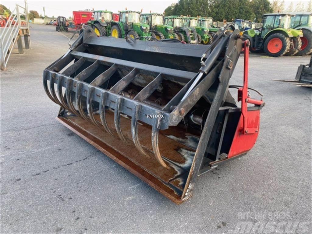  Artisanal 3000 L Front loader accessories
