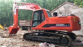 Doosan DH225