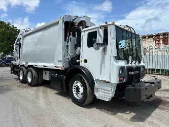Mack MRU 613