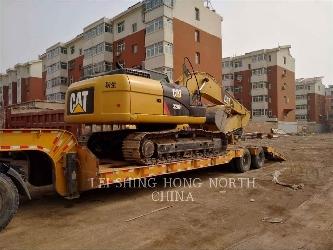 CAT 320D2