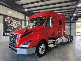 Volvo VNL730