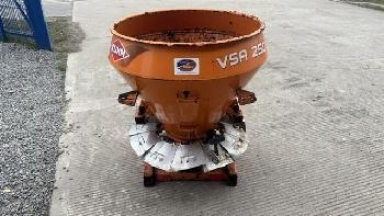 Kuhn Spreader