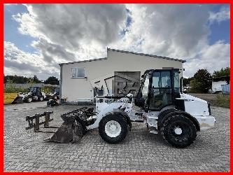 CAT 908M