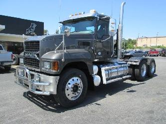 Mack PI64T