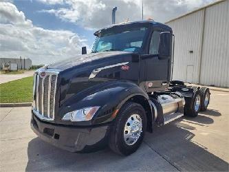 Peterbilt 579
