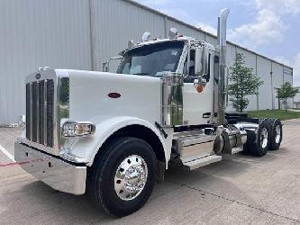 Peterbilt 589