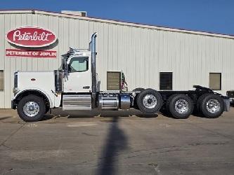 Peterbilt 589