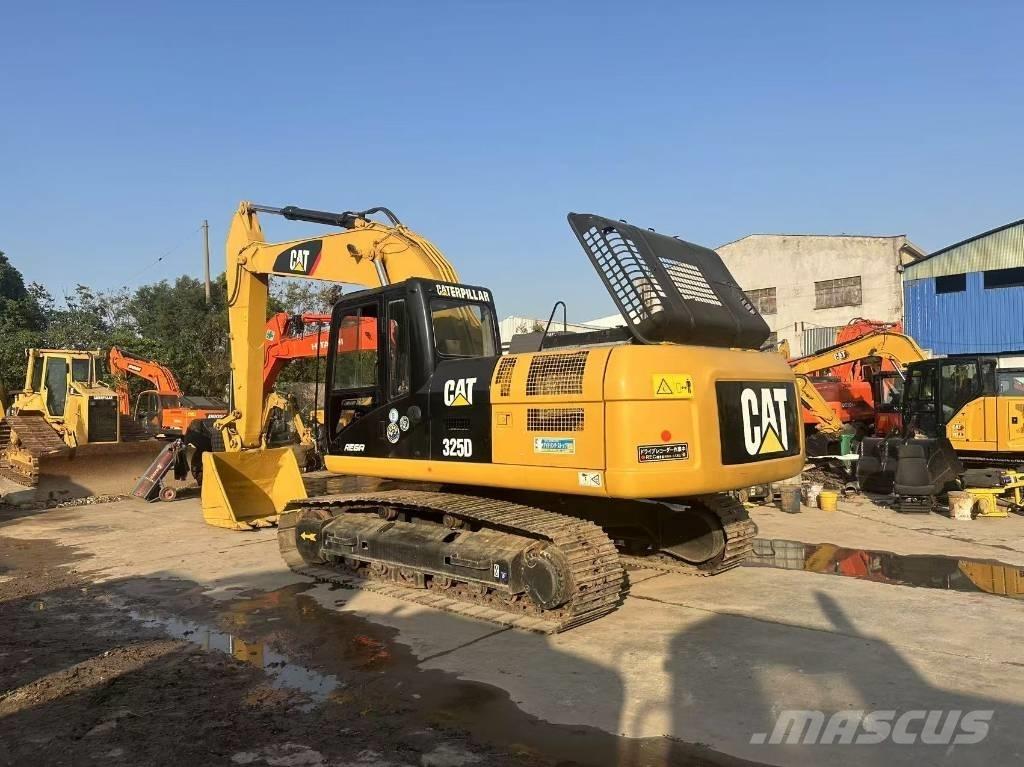 CAT 325 D Telakaivukoneet