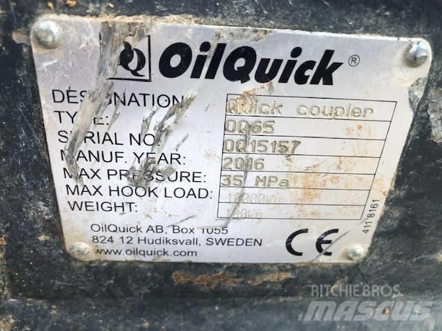 Komatsu PW148-10 Pyöräkaivukoneet