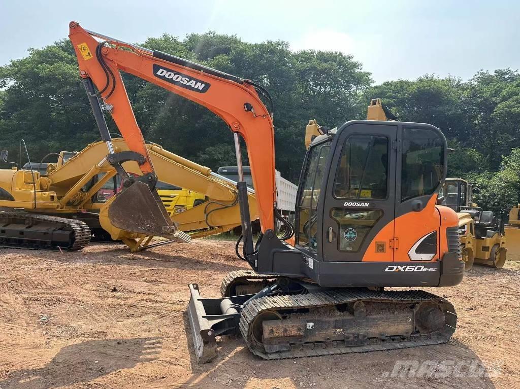 Doosan DX 60 Telakaivukoneet
