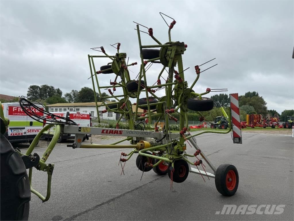 CLAAS Volto 870 T Pöyhimet ja haravat
