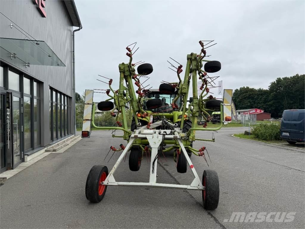 CLAAS Volto 870 T Pöyhimet ja haravat