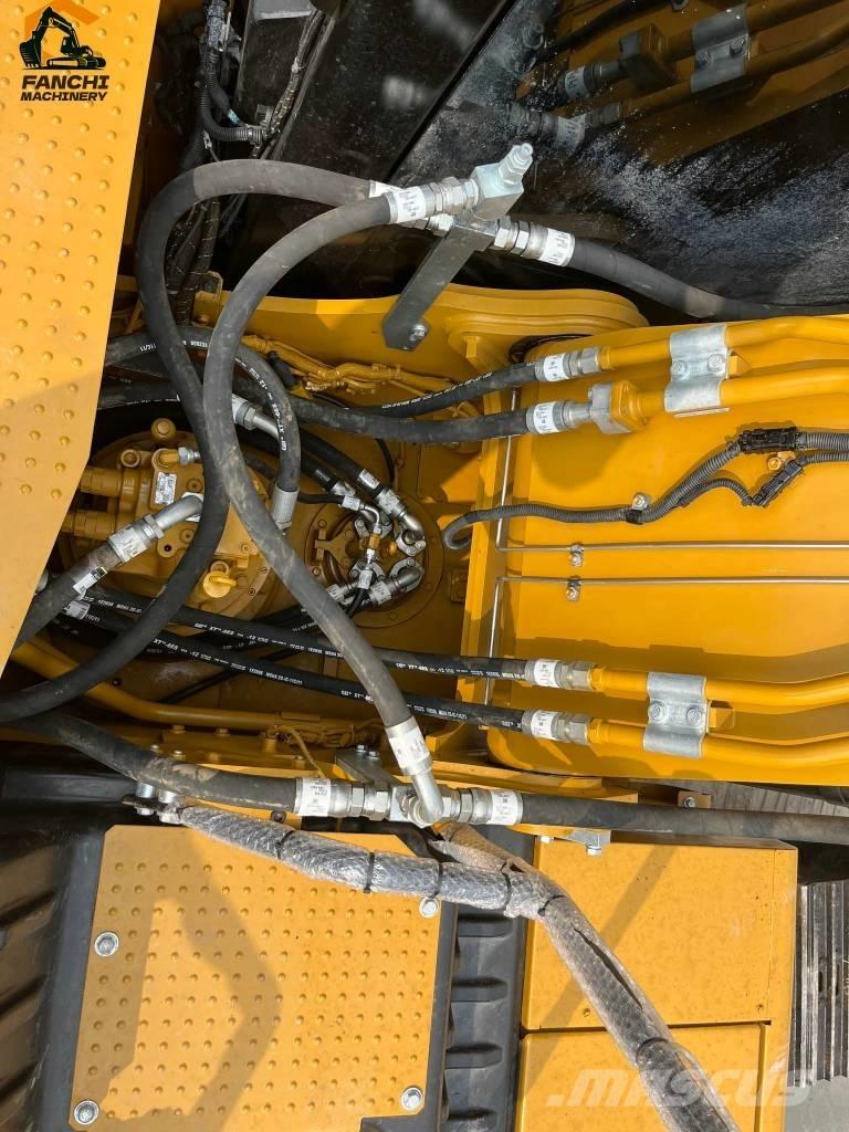 CAT 323 Telakaivukoneet