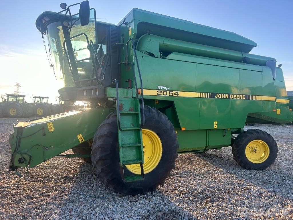 John Deere 2054 Leikkuupuimurit