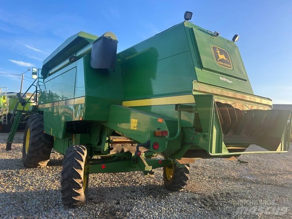 John Deere 2054 Leikkuupuimurit