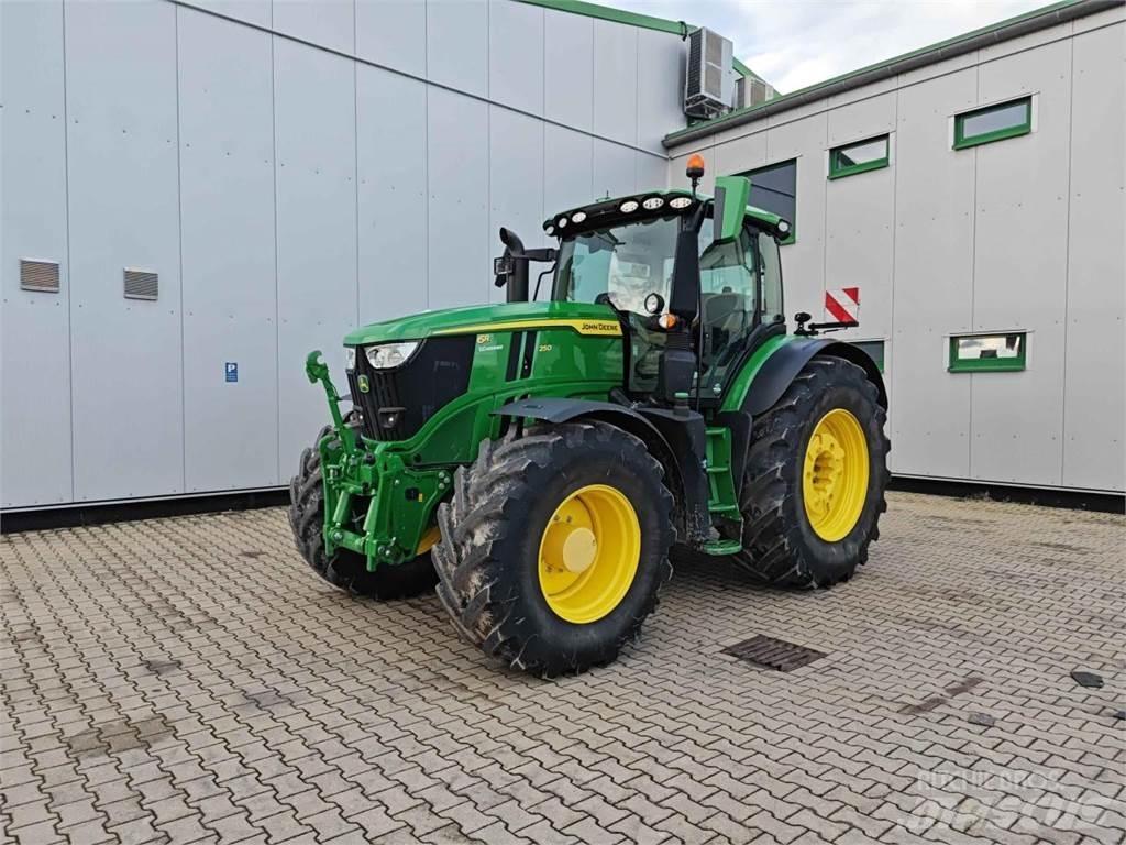 John Deere 6R 250 Traktorit