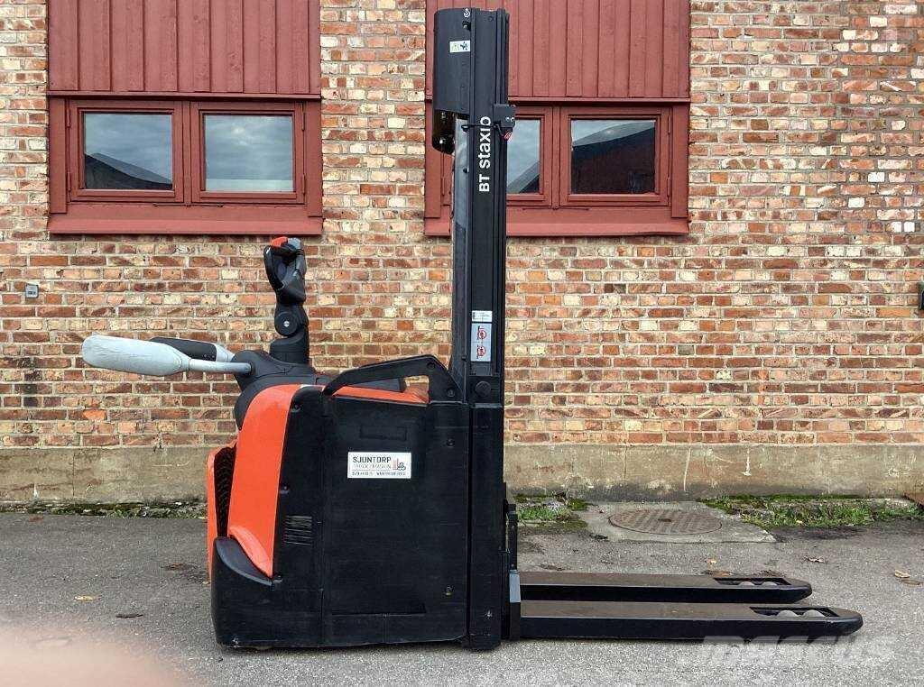 BT SPE 120 L Ajettavat pinoamisvaunut