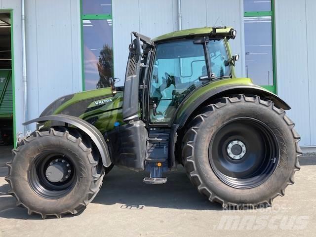Valtra T 235 Versu Traktorit