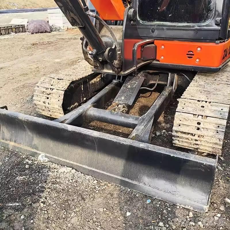 Hitachi ZX 55 Minikaivukoneet < 7t
