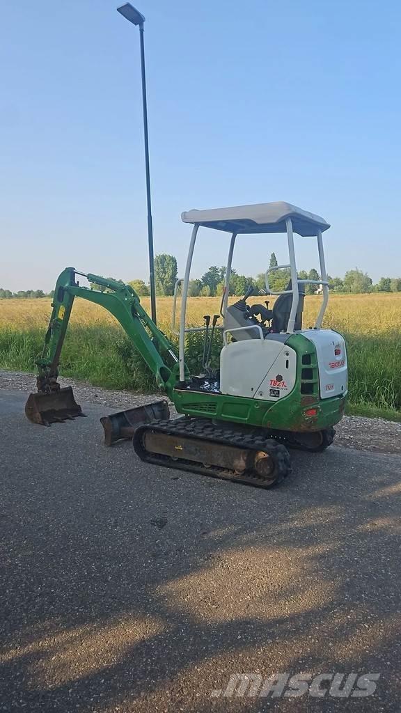 Takeuchi Tb 216 Minikaivukoneet < 7t