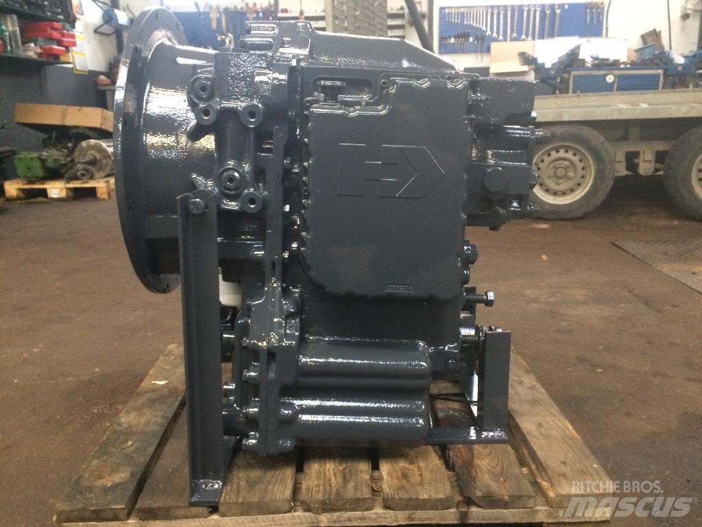 New Holland LB 115 Kaivurikuormaajat