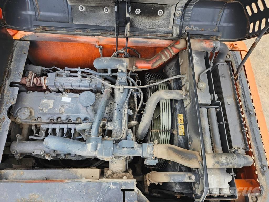 Doosan DX 210 W Pyöräkaivukoneet