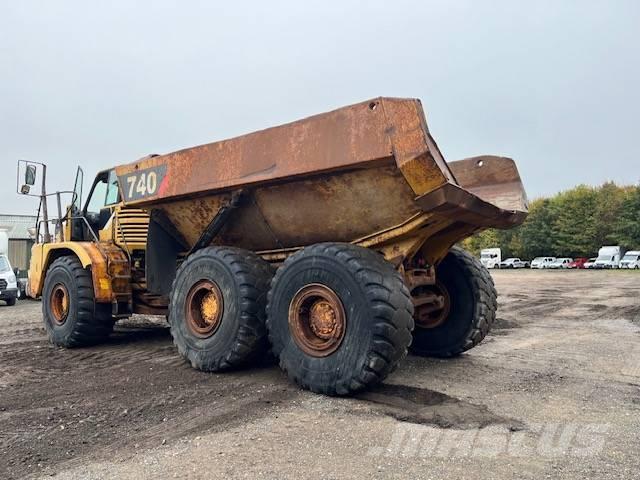 CAT 740 Dumpperit