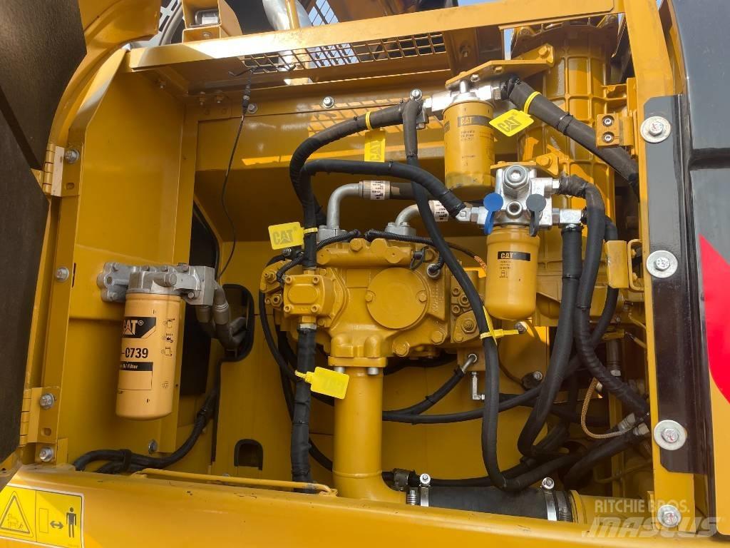 CAT 329 D Telakaivukoneet