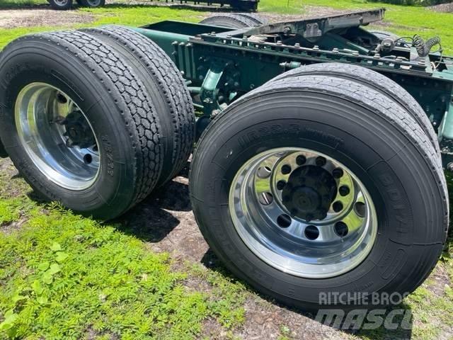 Mack CXU613 Pinnacle Vetopöytäautot