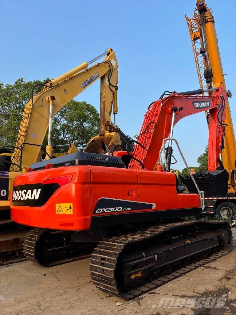 Doosan DX300LC-9C Telakaivukoneet